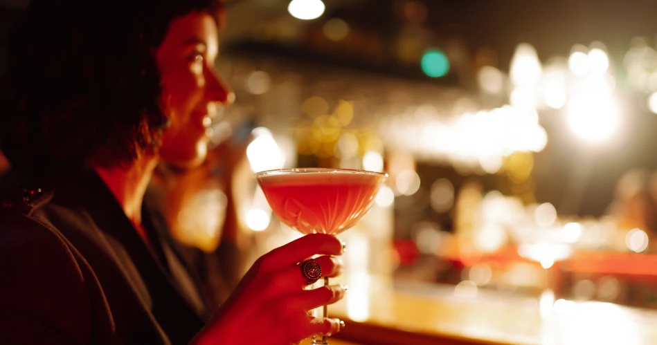 Hawthorne Nightlife Guide: Where to Go After Dark for Drinks & Music
